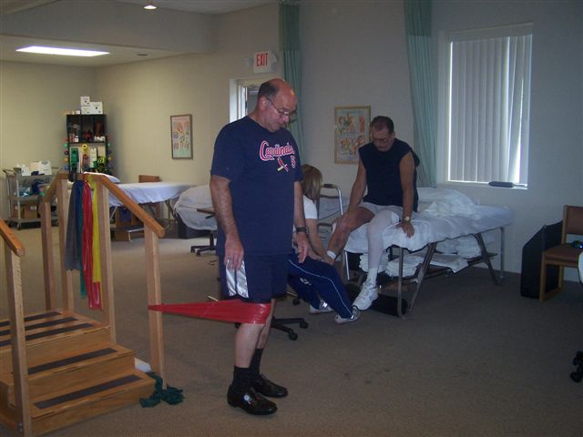 bone and joint specialists physical therapy center - orthopedic licensed orthopedic physical therapists rehabilitation clinic waterford, michigan